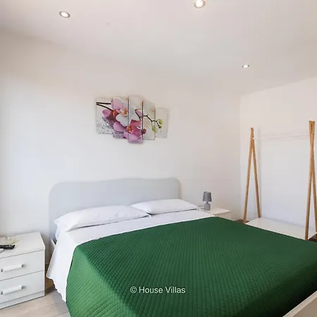 House&villas - La Maison Du Lion Rouge Apartmán Noto